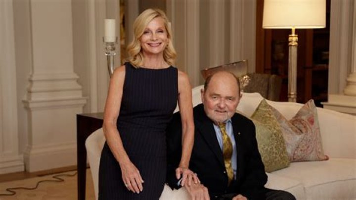 Brooks Ayers Net Worth, Earnings, Married, Controversy, Facts, Wiki-Bio