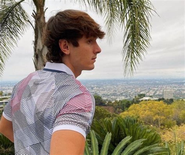 Bryce Hall’s Bio, Height, Weight, Measurements, Net Worth, Age & More
