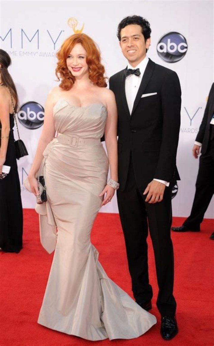 Christina Hendricks’ Height, Weight, Dating History, Body Measurements, Net Worth & More