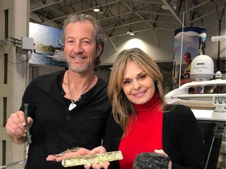 Darrell Miklos Wiki, Bio, Wife, Children, Net worth, Family, Age, Father