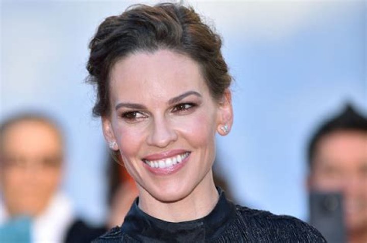 Hilary Swank Net Worth: Details About Movie, Career, Age, Assets, Income - SarkariResult