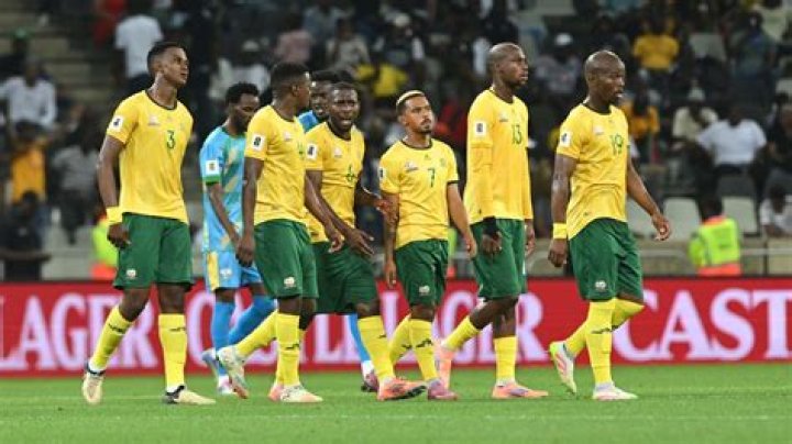 Is Thembinkosi Lorch Exiting Orlando Pirates? Rumors of Thembinkosi Lorch Joining Sundowns and His Potential Salary - SarkariResult