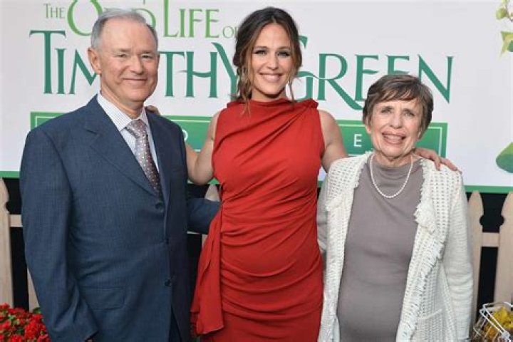 Jennifer Garner Parents, Meet William John Garner And Patricia Ann Garner - SarkariResult