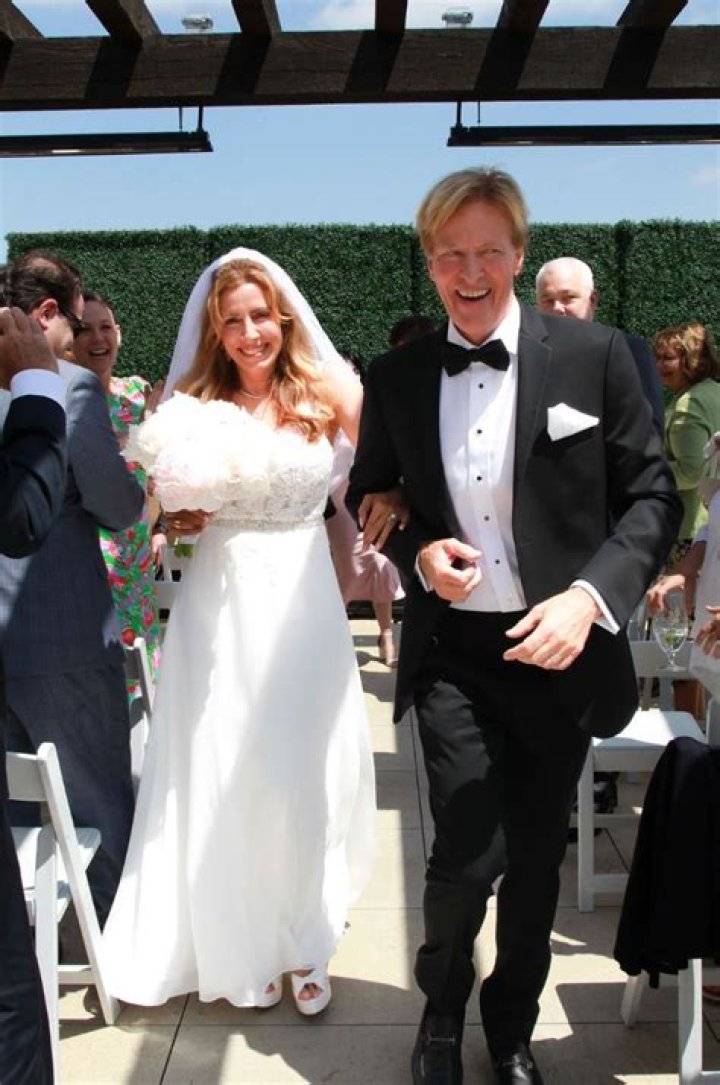 Jill Wagner Married, Engagement, Husband, Brendan Meadows, Divorce
