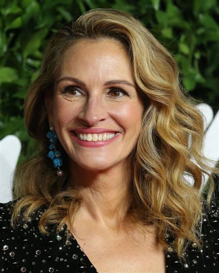 Julia Roberts' Age, Career, and Family: A Comprehensive Look - SarkariResult