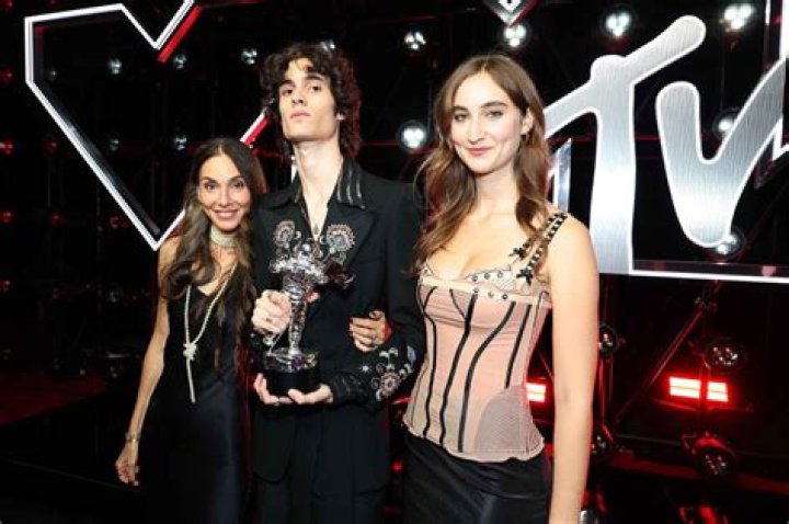 Karl Glusman Engagement, Wife, Net worth, Movies, Age, Sister, Height