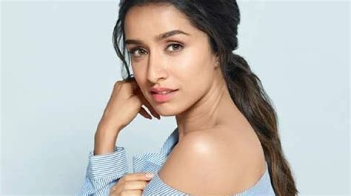 Shraddha Kapoor Height, What Is The Hight Of Shraddha Kapoor? - SarkariResult