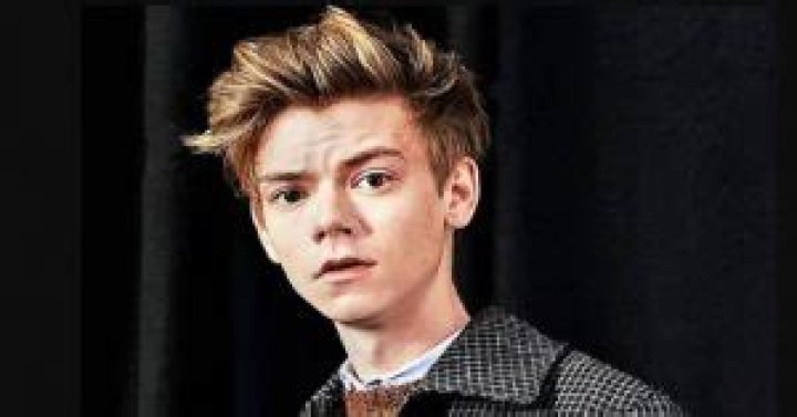 Thomas Brodie-Sangster Height, Weight, Measurements, Shoe Size